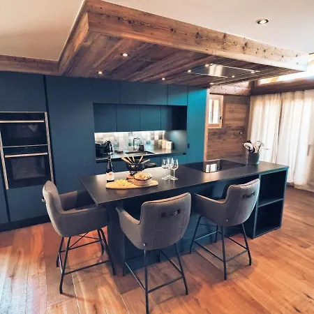 Шале Nyumbani : Luxe Et Confort, Skis Aux Pieds, Proche Et Pistes, Sauna, Jacuzzi, Solarium - Fr-1-598-66