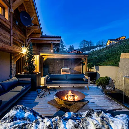 Nyumbani : Luxe Et Confort, Skis Aux Pieds, Proche Et Pistes, Sauna, Jacuzzi, Solarium - Fr-1-598-66 Шале